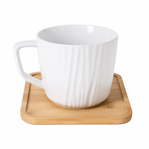 La tasse à café ORIS incarne l’élégance et le raffinement dans l’univers du café. Son design soigné et intemporel apporte une signature visuelle distinctive, pensée pour ceux qui accordent de l’importance au détail et à l’esthétique. Chaque dégustation devient un moment privilégié grâce à une prise en main équilibrée et une présence élégante sur table. ORIS s’intègre naturellement dans un environnement haut de gamme, que ce soit à la maison, au bureau ou dans les établissements professionnels exigeants. Choisir la tasse à café ORIS, c’est affirmer un style premium, une identité élégante et une expérience café où le visuel et le plaisir se rencontrent.