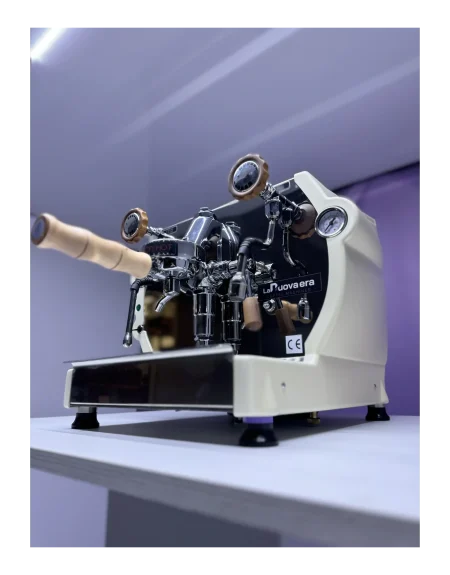 Nueva Era Cuadrona machine à café expresso disponible chez dz coffee machine| Nueva Era